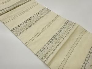 横段に花菱・草花模様織出し袋帯